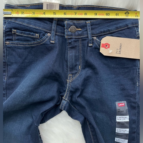 🆕Levi's 711 Skinny Mid Rise Women's Jeans Dark Wash Blue Size 2 Medium 26x30 - Picture 6 of 9